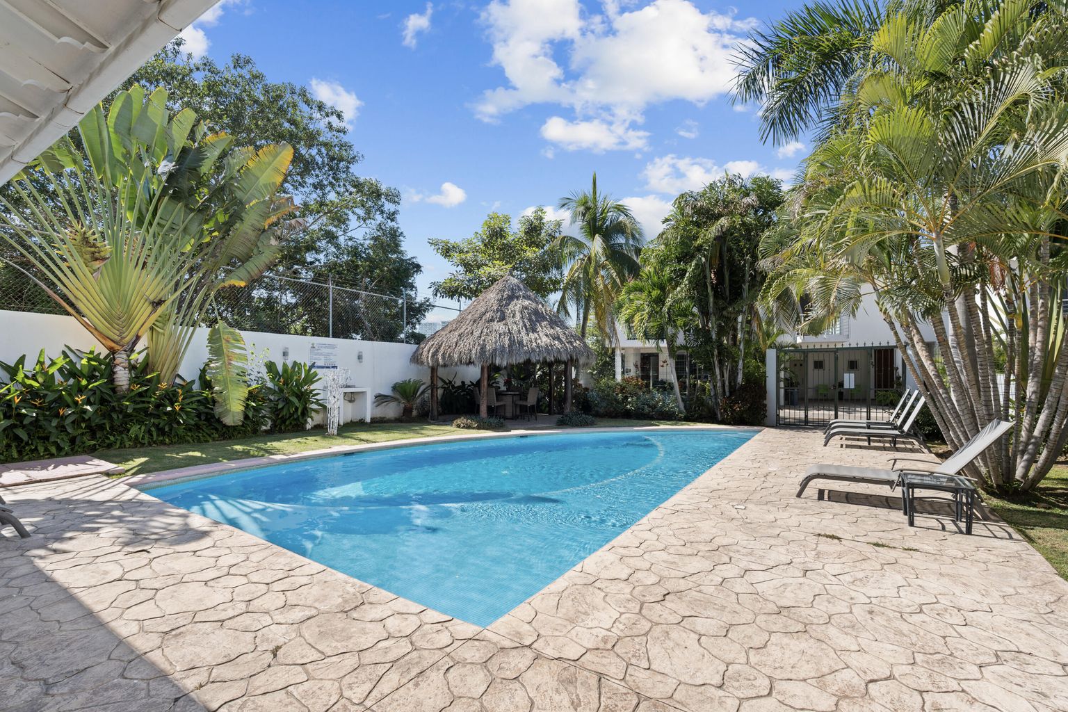 Casa Terracota, Aramara