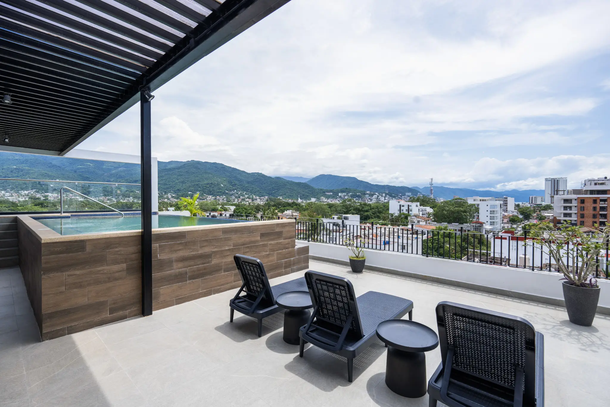 Condo Terra 501, Versalles